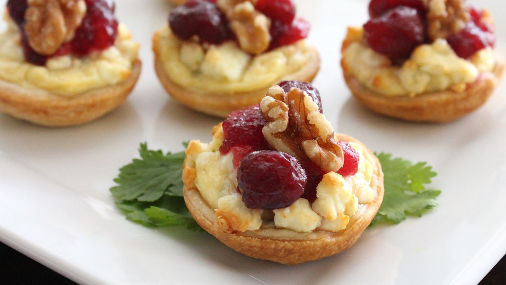 Blue Cheese Appetizers Fresh Cranberry Blue Cheese Appetizers Recipe From Pillsbury