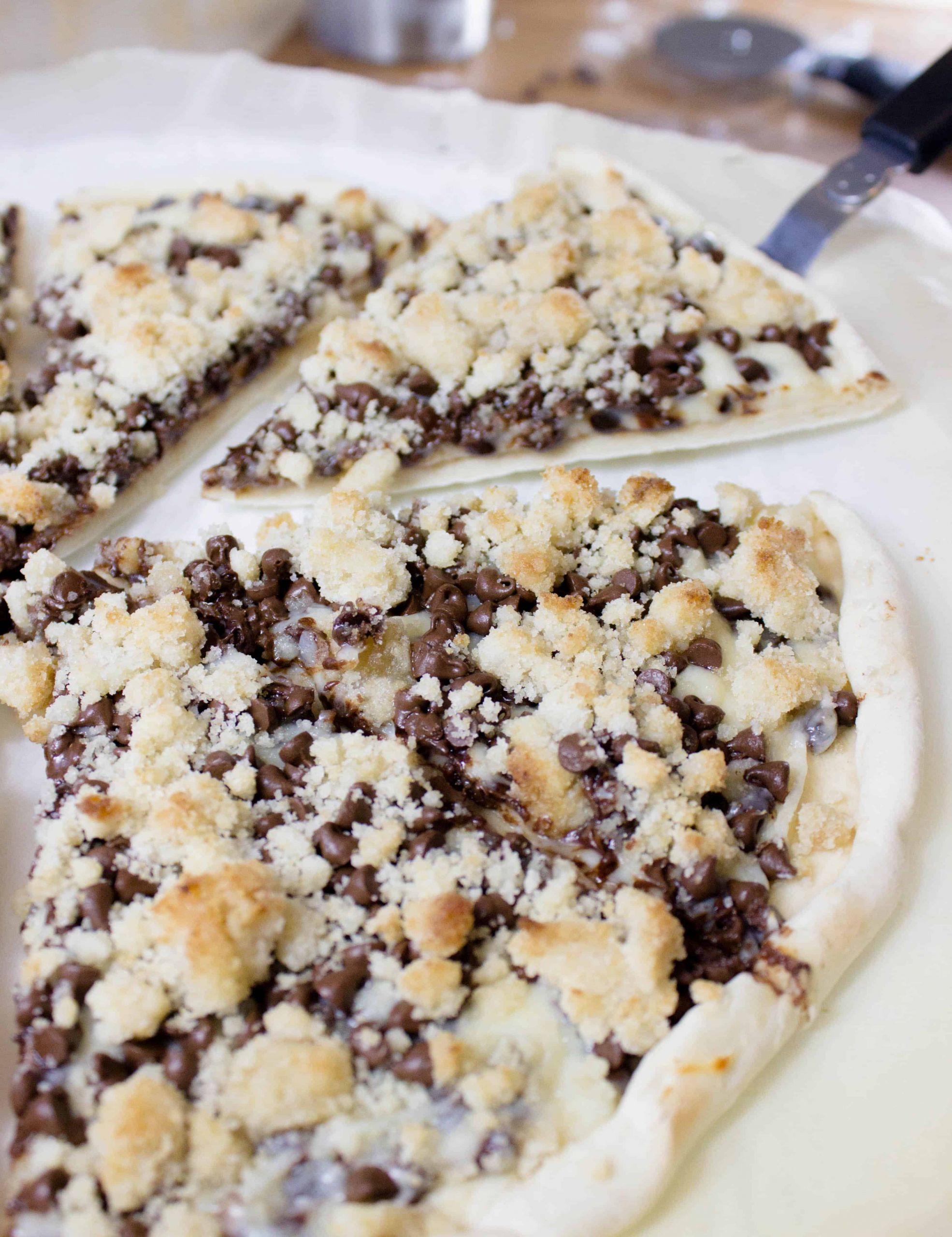 Chocolate Dessert Pizza Awesome Diy Dessert Pizzas that Will Make Your Mouth Water