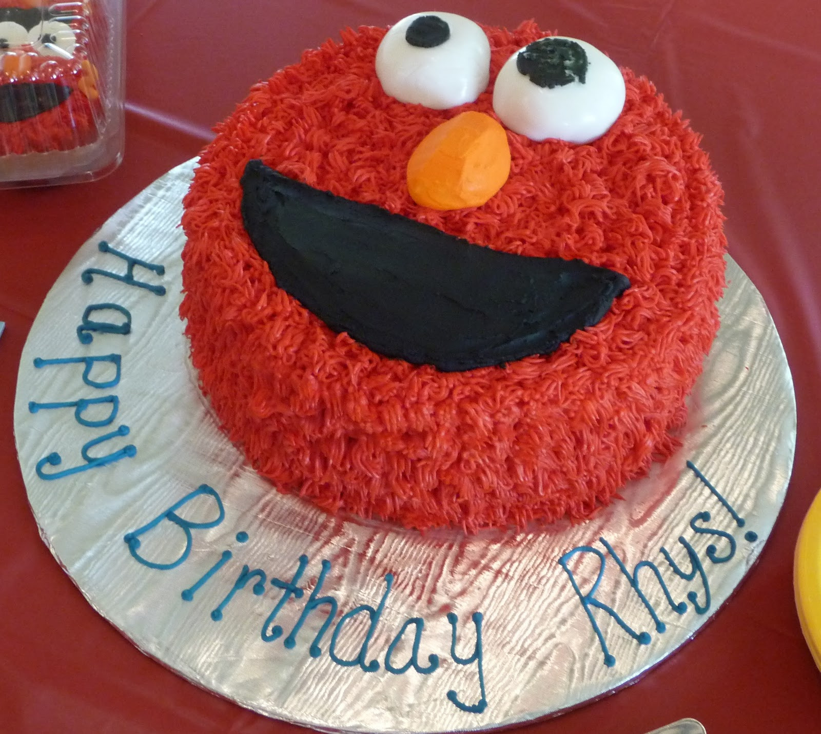 The Best Elmo Birthday Cake