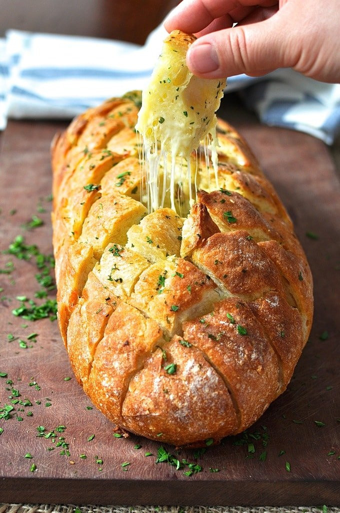 15 Delicious Garlic Cheese Pull Apart Bread