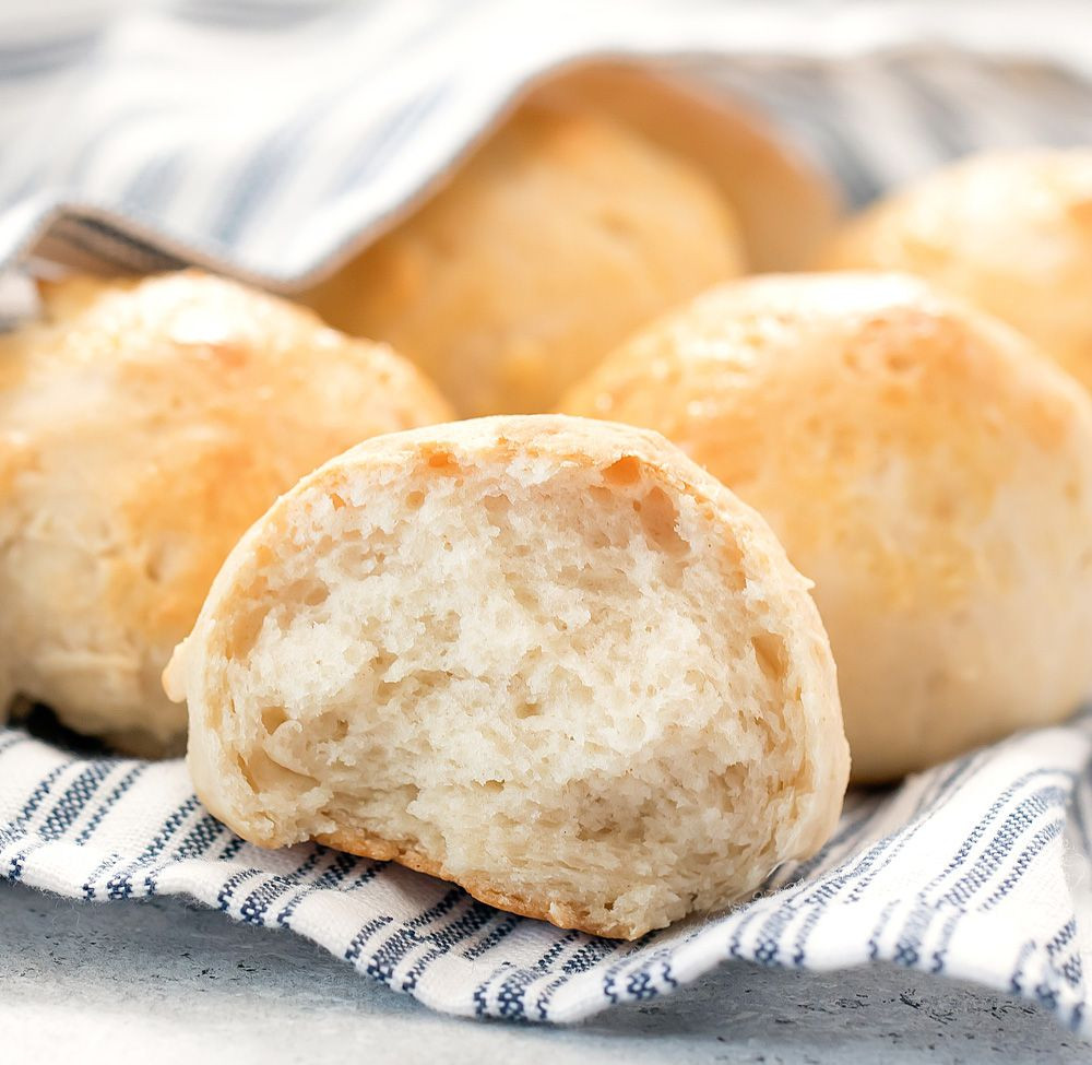 The Best Quick Easy Homemade Dinner Rolls without Yeast