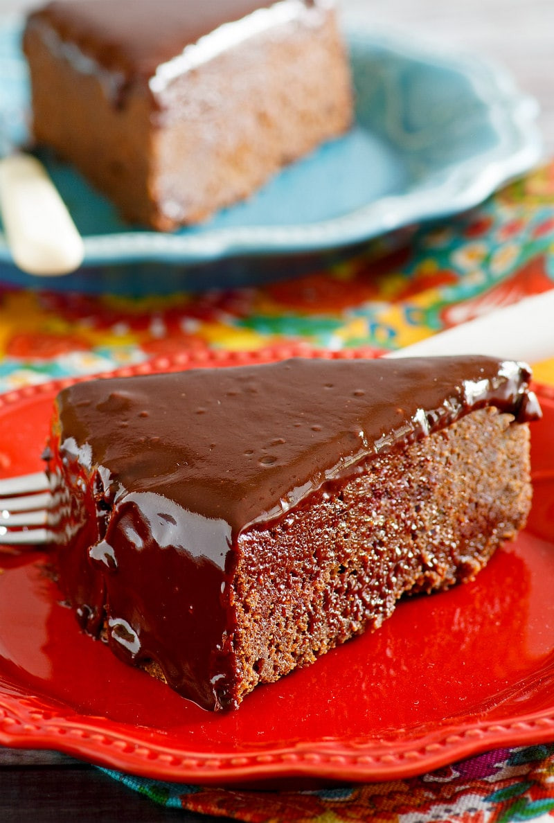 Best Ever Chocolate Ganache Cake Recipe