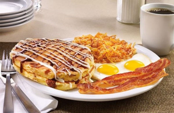 Denny&amp;#039;s Cinnamon Pancake Breakfast with Hash Browns and Eggs Awesome Denny’s Cinnamon Pancake Breakfast with Hash Browns and Eggs
