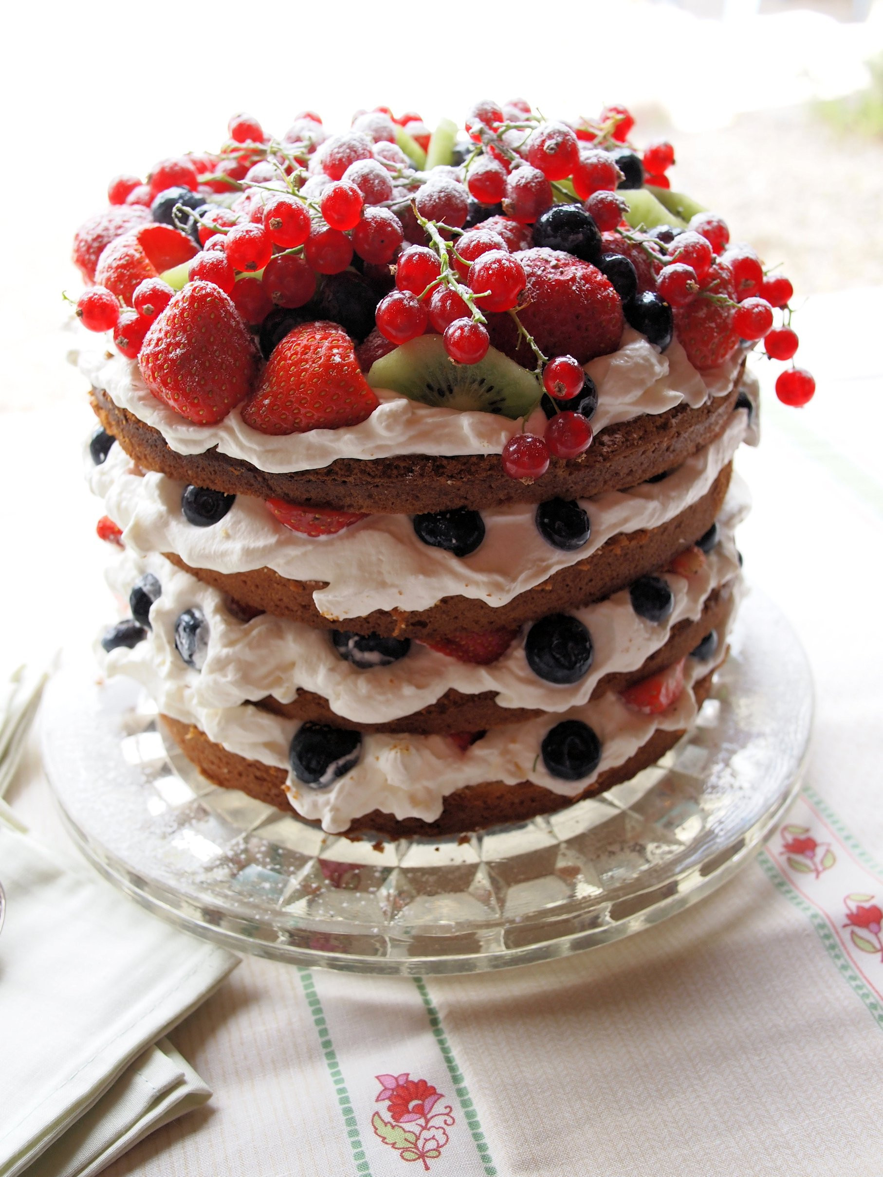 15 Delicious Giant Birthday Cake