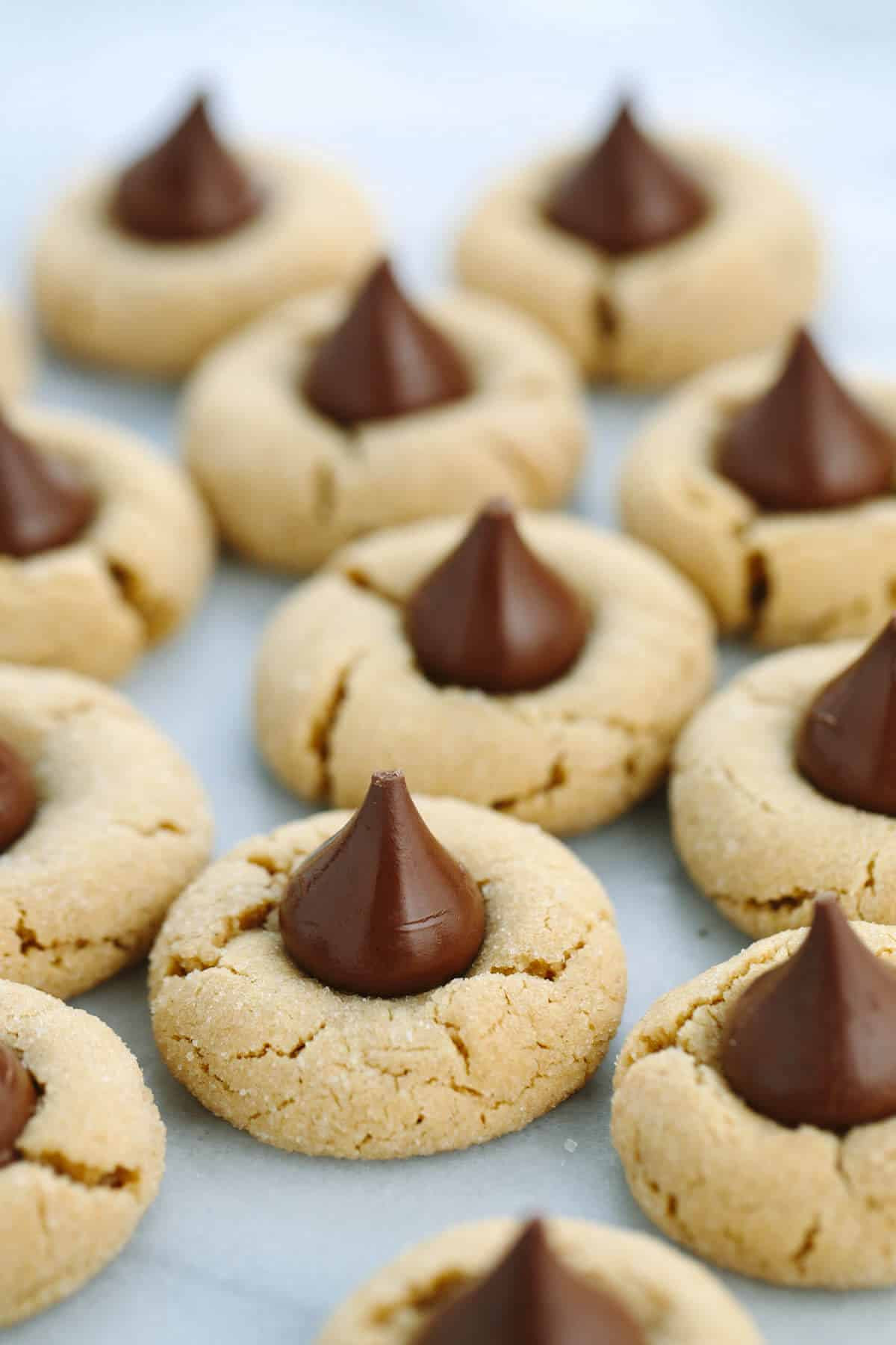 15 Peanut butter Cookies with Hershey Kiss You Can Make In 5 Minutes