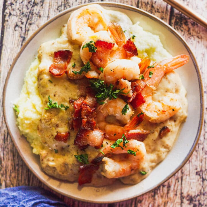 Shrimp and Gravy Luxury Shrimp and Grits with Creamy Bacon Gravy