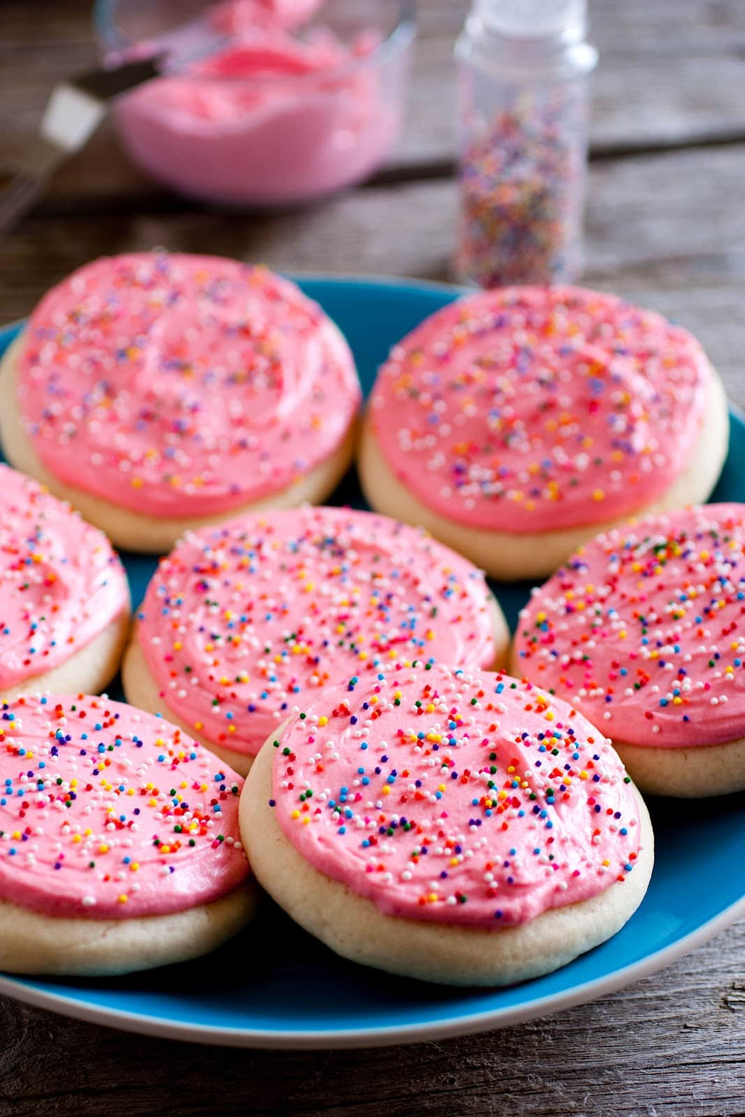15 Easy Sugar Cookies Frosted