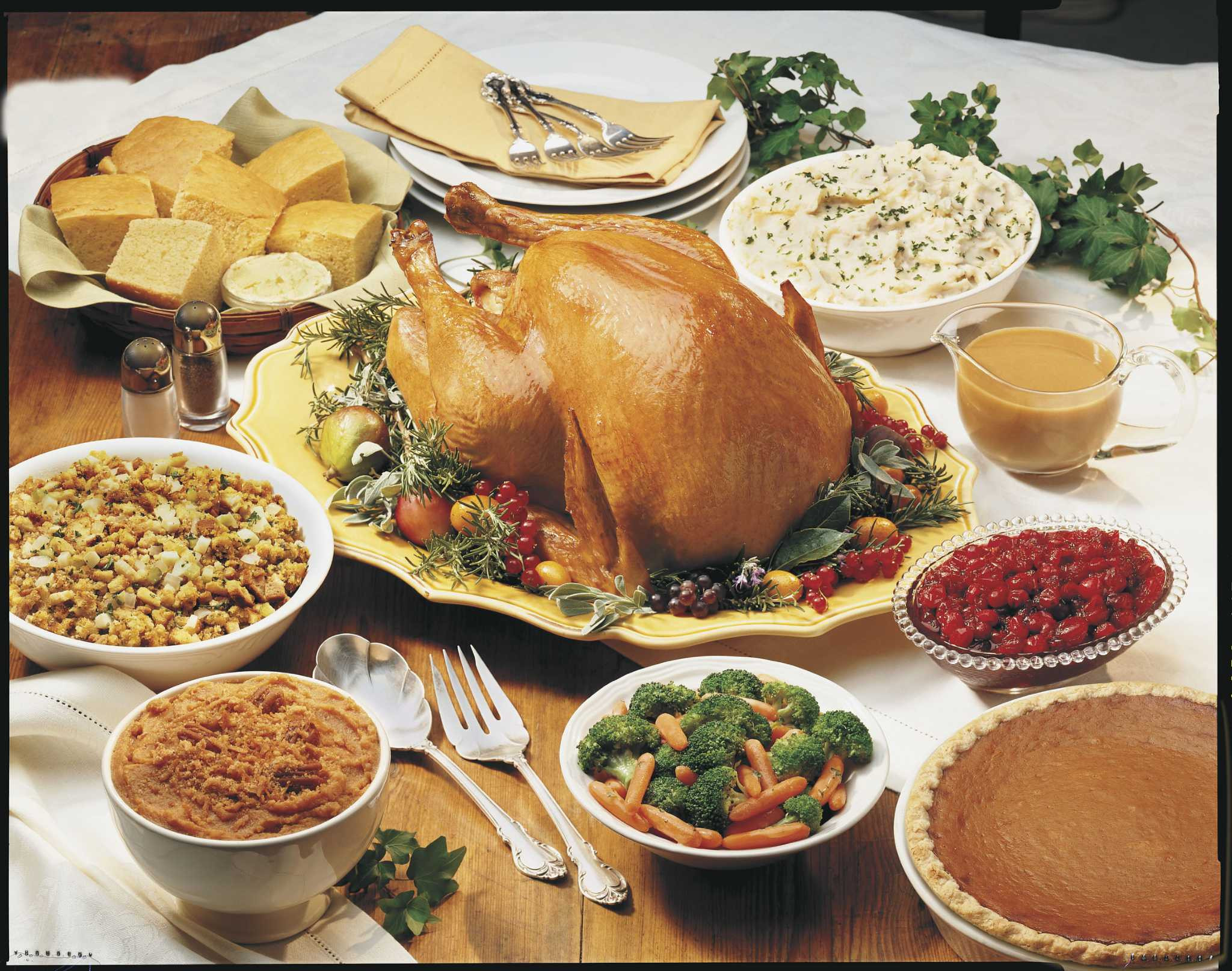 15 Delicious Thanksgiving Dinner Items
