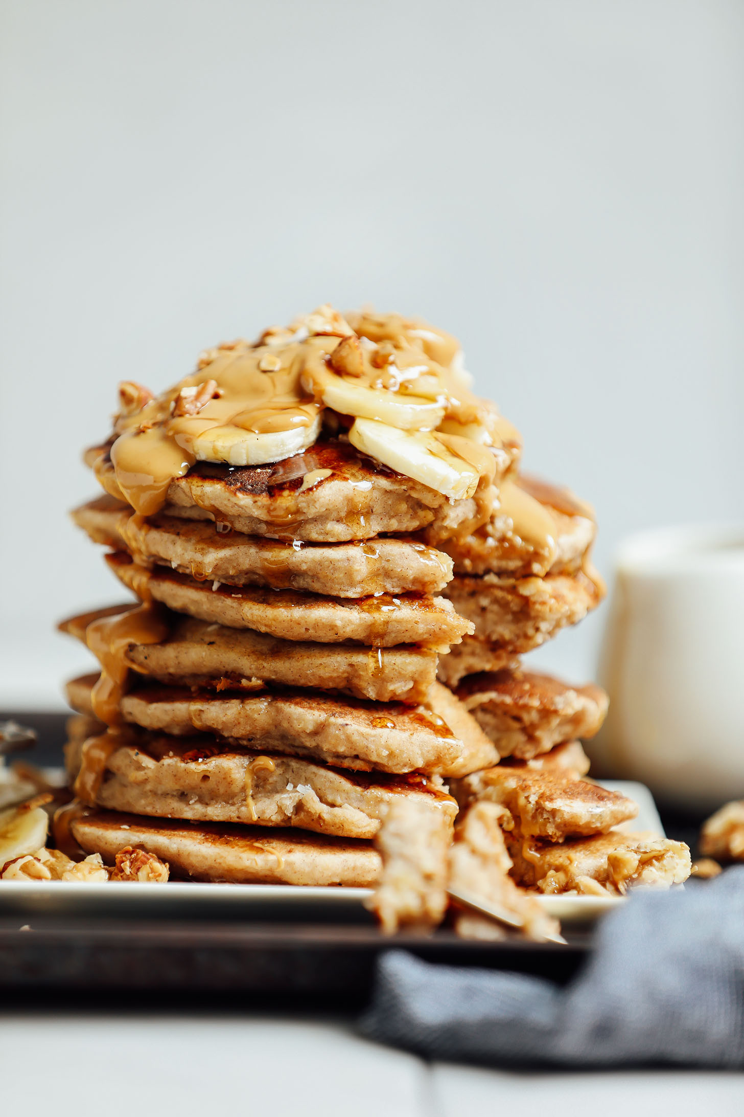 Easy Vegan Pancakes Minimalist Baker
 to Make at Home